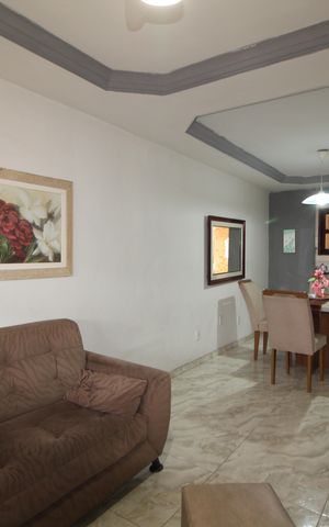 Casa à venda com 90m², 2 quartos e 2 vagasSala