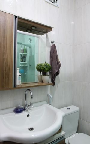 Casa à venda com 90m², 2 quartos e 2 vagasBanheiro Social