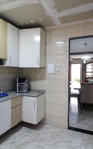 Casa à venda com 90m², 2 quartos e 2 vagasCozinha