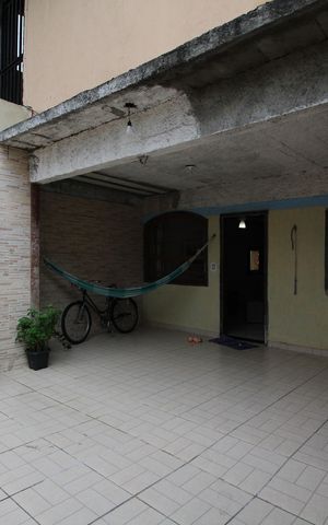 Casa à venda com 90m², 2 quartos e 2 vagasGaragem