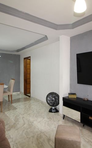 Casa à venda com 90m², 2 quartos e 2 vagasSala