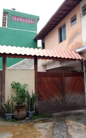 Casa à venda com 90m², 2 quartos e 2 vagasFachada Interna