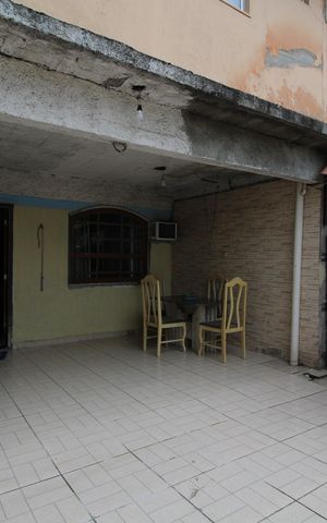 Casa à venda com 90m², 2 quartos e 2 vagasGaragem