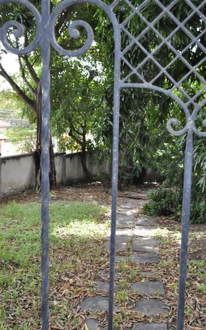 Casa à venda com 300m², 4 quartos e 4 vagasvista 