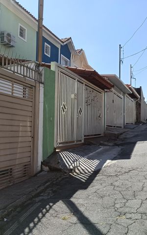 Casa à venda com 99m², 3 quartos e 2 vagasLocalização