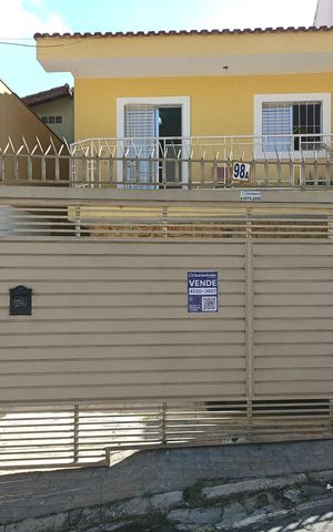 Casa à venda com 99m², 3 quartos e 2 vagasFachada do Imóvel