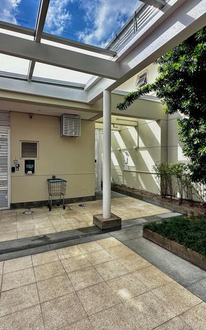 Apartamento à venda com 34m², 1 quarto e 1 vaga Apartamento à venda com 34m², 1 quarto e 1 vagaEntrada