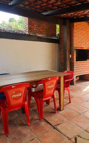 Casa à venda com 140m², 4 quartos e 4 vagas Casa à venda com 140m², 4 quartos e 4 vagasVaranda