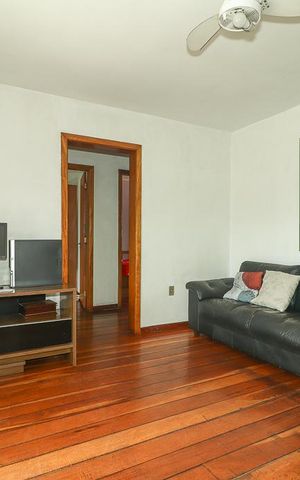 Casa à venda com 200m², 4 quartos e 2 vagasSala