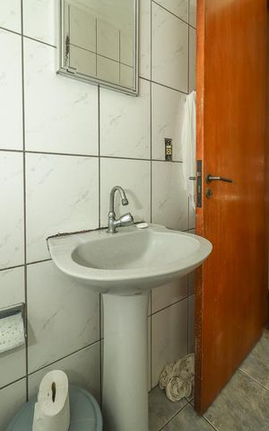 Casa à venda com 200m², 4 quartos e 2 vagasBanheiro Social