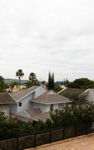 Casa de condomínio à venda com 531m², 4 quartos e 4 vagas Casa de condomínio à venda com 531m², 4 quartos e 4 vagasVista Sacada Suíte 3