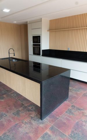 Casa de condomínio à venda com 531m², 4 quartos e 4 vagas Casa de condomínio à venda com 531m², 4 quartos e 4 vagasÁrea Gourmet