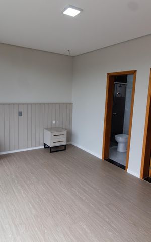 Casa de condomínio à venda com 531m², 4 quartos e 4 vagas Casa de condomínio à venda com 531m², 4 quartos e 4 vagasSuíte 4