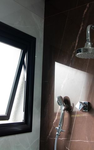 Casa de condomínio à venda com 531m², 4 quartos e 4 vagas Casa de condomínio à venda com 531m², 4 quartos e 4 vagasBanheiro Suíte 2