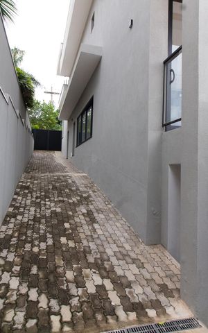Casa de condomínio à venda com 531m², 4 quartos e 4 vagas Casa de condomínio à venda com 531m², 4 quartos e 4 vagasGaragem