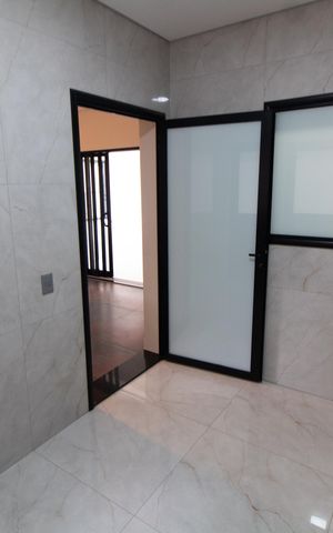 Casa de condomínio à venda com 531m², 4 quartos e 4 vagas Casa de condomínio à venda com 531m², 4 quartos e 4 vagasÁrea de Serviço
