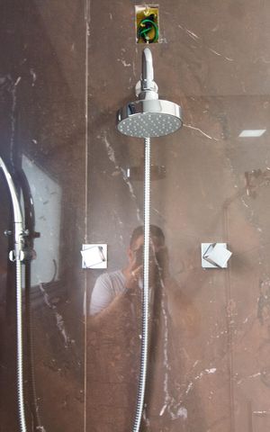 Casa de condomínio à venda com 531m², 4 quartos e 4 vagas Casa de condomínio à venda com 531m², 4 quartos e 4 vagasBanheiro Suíte 4
