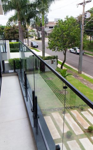 Casa de condomínio à venda com 531m², 4 quartos e 4 vagas Casa de condomínio à venda com 531m², 4 quartos e 4 vagasSacada Suíte 4