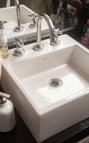 Apartamento para alugar com 64m², 2 quartos e 2 vagasBanheiro