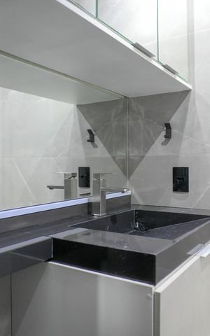Apartamento à venda com 64m², 1 quarto e 1 vaga Apartamento à venda com 64m², 1 quarto e 1 vagaBanheiro da Suite