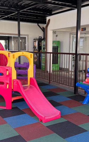 Apartamento à venda com 45m², 2 quartos e 1 vaga Apartamento à venda com 45m², 2 quartos e 1 vagaÁrea comum - Playground