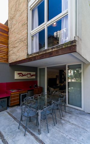 Casa à venda com 220m², 3 quartos e 4 vagas Casa à venda com 220m², 3 quartos e 4 vagasVaranda Sala