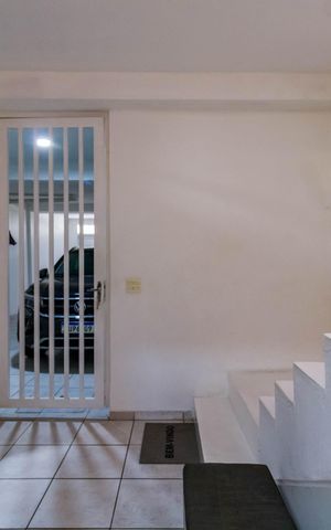 Casa à venda com 220m², 3 quartos e 4 vagas Casa à venda com 220m², 3 quartos e 4 vagasÁrea de Serviço