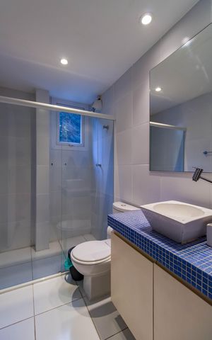 Casa à venda com 220m², 3 quartos e 4 vagas Casa à venda com 220m², 3 quartos e 4 vagasBanheiro Social