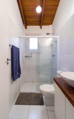 Casa à venda com 220m², 3 quartos e 4 vagas Casa à venda com 220m², 3 quartos e 4 vagasBanheiro Suíte 1