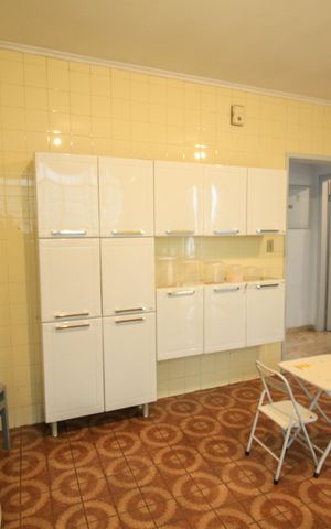 Casa à venda com 186m², 4 quartos e 3 vagas Casa à venda com 186m², 4 quartos e 3 vagasCozinha