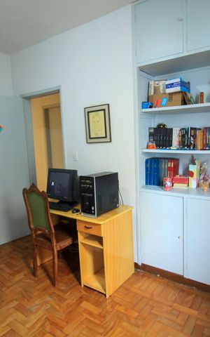 Casa à venda com 186m², 4 quartos e 3 vagas Casa à venda com 186m², 4 quartos e 3 vagasQuarto 3