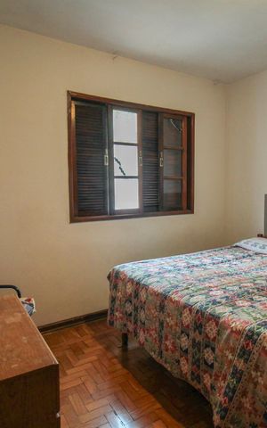 Casa à venda com 186m², 4 quartos e 3 vagas Casa à venda com 186m², 4 quartos e 3 vagasQuarto 1