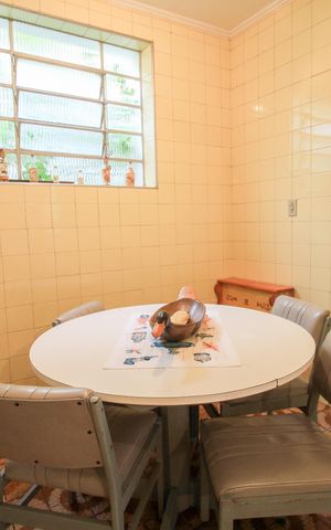 Casa à venda com 186m², 4 quartos e 3 vagas Casa à venda com 186m², 4 quartos e 3 vagasCozinha