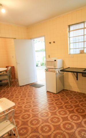 Casa à venda com 186m², 4 quartos e 3 vagas Casa à venda com 186m², 4 quartos e 3 vagasCozinha
