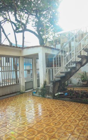 Casa à venda com 186m², 4 quartos e 3 vagas Casa à venda com 186m², 4 quartos e 3 vagasÁrea comum