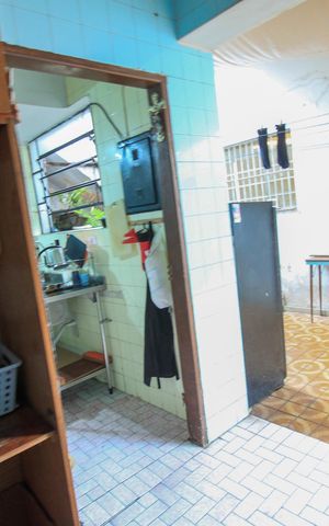 Casa à venda com 186m², 4 quartos e 3 vagas Casa à venda com 186m², 4 quartos e 3 vagasÁrea de Serviço