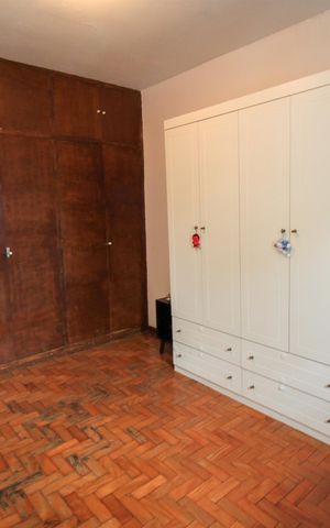 Casa à venda com 186m², 4 quartos e 3 vagas Casa à venda com 186m², 4 quartos e 3 vagasQuarto 2
