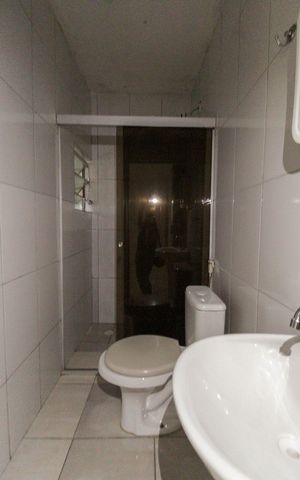 Casa para alugar com 50m², 1 quarto e sem vaga Casa para alugar com 50m², 1 quarto e sem vagaBanheiro