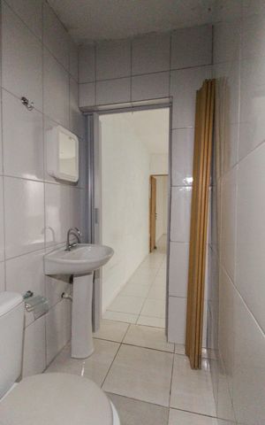 Casa para alugar com 50m², 1 quarto e sem vaga Casa para alugar com 50m², 1 quarto e sem vagaBanheiro