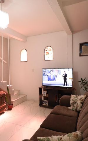 Casa à venda com 174m², 4 quartos e sem vaga Casa à venda com 174m², 4 quartos e sem vagaSala 1