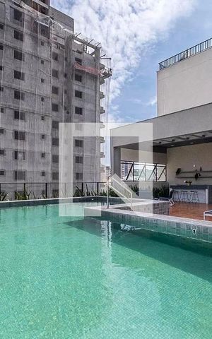 Studio para alugar com 24m², 1 quarto e sem vaga Studio para alugar com 24m², 1 quarto e sem vagaÁrea comum - Piscina