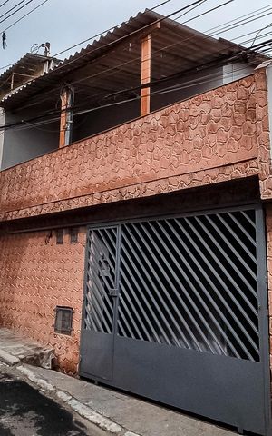Casa para alugar com 136m², 2 quartos e 1 vaga Casa para alugar com 136m², 2 quartos e 1 vagaFachada