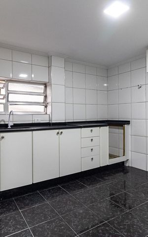 Casa para alugar com 136m², 2 quartos e 1 vaga Casa para alugar com 136m², 2 quartos e 1 vagaCozinha