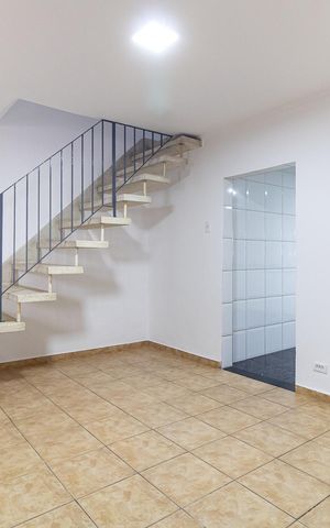 Casa para alugar com 136m², 2 quartos e 1 vaga Casa para alugar com 136m², 2 quartos e 1 vagaSala