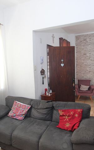 Casa à venda com 220m², 3 quartos e sem vagaSala