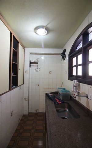 Casa à venda com 250m², 2 quartos e 2 vagasCozinha