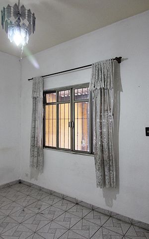 Casa à venda com 250m², 2 quartos e 2 vagasSala
