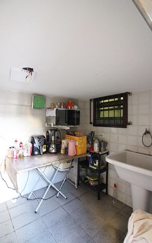 Casa à venda com 250m², 2 quartos e 2 vagasÁrea de Serviço