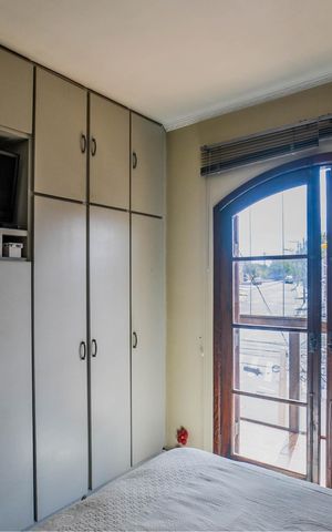 Casa à venda com 201m², 3 quartos e 4 vagas Casa à venda com 201m², 3 quartos e 4 vagasQuarto Suíte