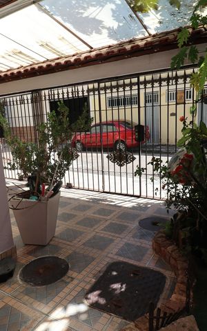 Casa à venda com 204m², 4 quartos e 1 vagaQuintal